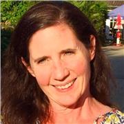 Ich biete englisch als nativ speaker mit Berufserfahrung in internationalen Organisationen an. Gerne conversation, aber auch written English